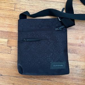 Dakine crossbody bag
